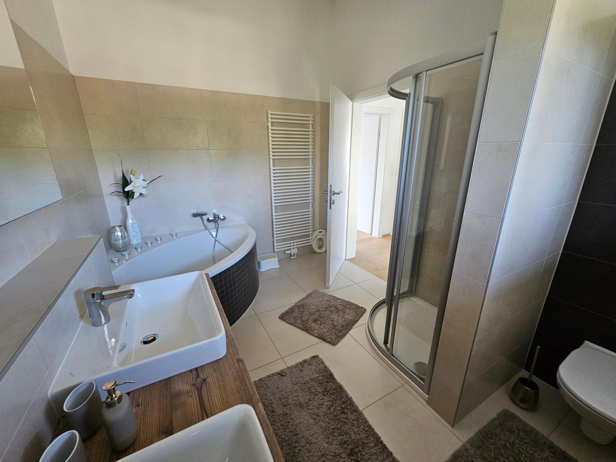 Cosy & Elegant Cityhouse With Garden Wien Exteriör bild